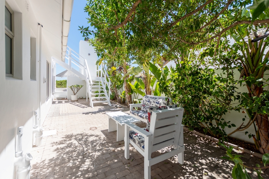 5 Bedroom Property for Sale in Golden Mile Western Cape